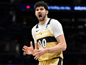 Вукчевић награђен новим уговором за добре партије и остаје у НБА лиги