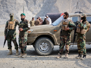 Пакистан објавио "отворен рат" Авганистану – ескалација дуж границе и различити извештаји о губицима