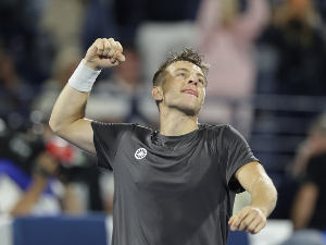 Грикспор победио Рубљова за пласман у финале турнира у Дубаију