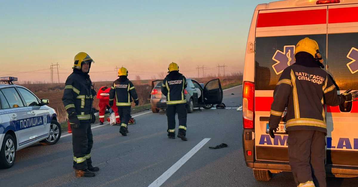 Директан судар код Каћа, четворо превезено у Ургентни центар