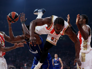 Макаби се провукао у 