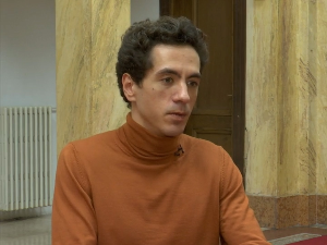 Чиста музика уместо спектакла: Константин Емељанов у Коларчевој задужбини