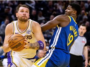 Лејкерси после скоро месец дана победили на гостовању