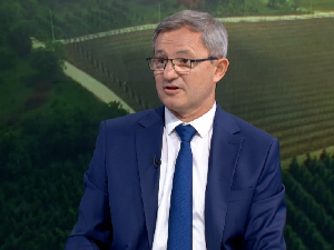 Гламочић уручио девет уговора банкама за кредитну подршку у пољопривреди