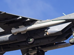 Српски мигови наоружани кинеским хиперсоничним ракетама – шта је ЦМ-400 и колики је домет