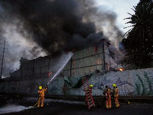 Израелска војска покренула нови напад на Техеран; Иран гађао централни део Израела