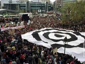 Хронологија једног бомбардовања, 1. емисија	