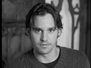 Преминуо глумац Николас Брендон, познат по серији „Бафи, убица вампира“