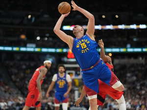 Кључни поени Јокића за победу у српском дербију - Рајаковићев Торонто није издржао