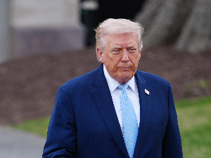 Трамп: Наредићу војсци да на пет дана одложи све нападе на иранску енергетску инфраструктуру