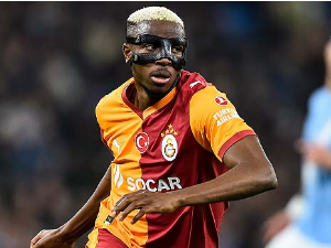 Фудбалер Галатасараја Виктор Осимен успешно оперисан