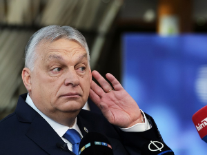 Орбан тврди да је Украјина прислушкивала Сијарта; Захарова о капитулацији власти у Кијеву