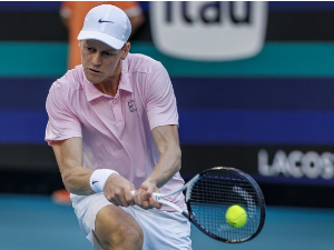 Синер нанизао 30. сет на мастерсима и преслишао Тијафоа за полуфинале Мајамија