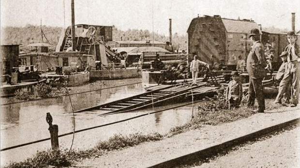 Документарне фусноте-Шором шајке а Дунавом воз