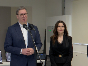 Вучић обишао диспечерски центар ЕМС-а:  Цене нафте и гаса драстично скачу, доносићемо мере наредних дана