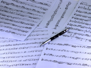 Остаје нам њихова музика