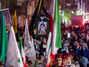 Техеран некад и сад: Од еуфорије Исламске револуције 1979. до плача за ајатолахом