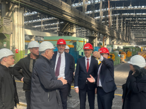 Мацут обишао Први партизан у Ужицу и Ваљаоницу бакра у Севојну: Примери добро интегрисаних производњи 
