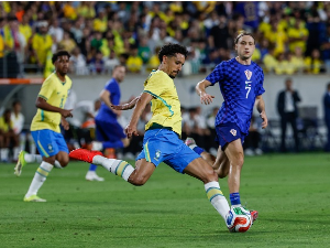 Бразил победио Хрватску, Меси предводио Аргентину до петарде