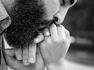 Пољубац у руку може бити сексуални напад, према одлуци шпанског суда