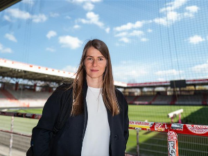 Прва жена фудбалски тренер у Бундеслиги