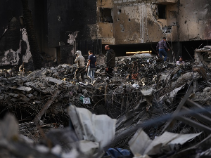 Венс: Трамп жели "велики" договор са Ираном; ФТ: Техеран користио кинески сателит за надзор база САД