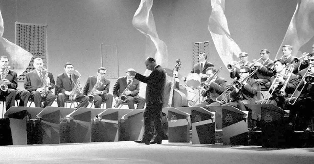  Портрет Војислава Симића: Поздрав Каунту Бејсију