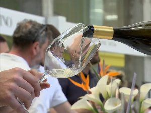 У Ложионици се окупило 70 винара – српска вина хватају корак са Французима и Италијанима