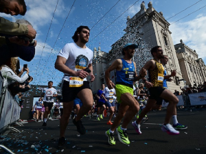 Почела маратонска трка