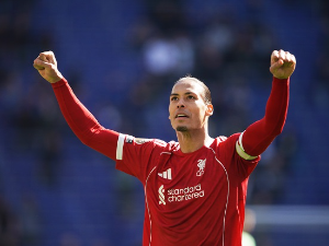 Ван Дајк у 100. минуту решио дерби Ливерпула, 