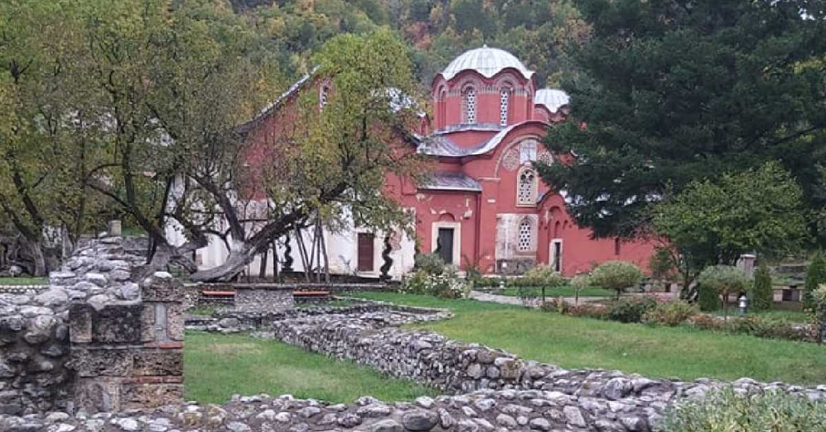 Ново својатање српских светиња на КиМ: Пећку патријаршију прогласили "албанском"