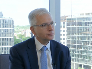 Алфред Kамер за РТС: Ова криза још није највећа у историји, не бацајте новац на глупе субвенције