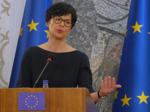 Марта Кос: Од Србије се очекују реформе правосуђа и медија, у супротном могућа обустава ЕУ фондова