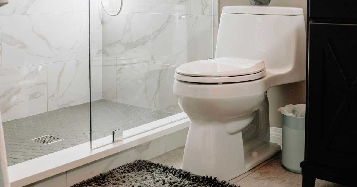 Трамп жели више воде за тоалете