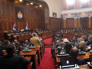 Посланици данас о амандманима на сет закона