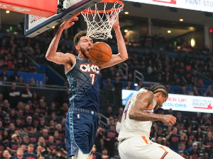 Оклахома рутински до другог тријумфа, Финиксу се црно пише