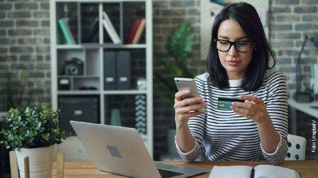 Јутарњи програм из три студија