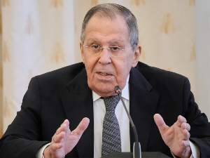 Лавров: Вучић искусан политичар, дуго трпи притисак ЕУ