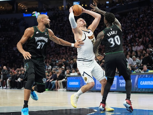 Тежак пораз Денвера у Минесоти, Нагетси у заостатку после три утакмице