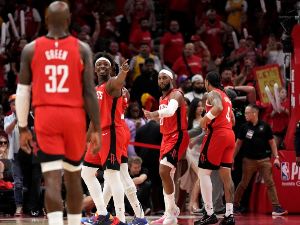 Хјустон избегао елиминацију, Лејкерси немоћни без Луке