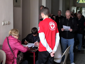 Стотине Шапчана дало крв у борби за живот тешко повређеног младића на ауто-путу Шабац–Рума