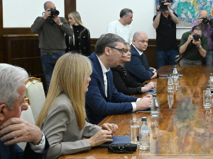Вучић наставио консултације са политичким странкама