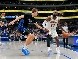 Далас савладао Лејкерсе уз рекорд Купера Флега, Оклахома рутински надиграла Јуту