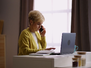 Како жене старије од 50 година да пронађу посао – Мацура: Дијалог у јавном простору руши стигме