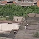 Деца на крову напуштеног ИМТ-а на Новом Београду, дечак пропао кроз конструкцију 