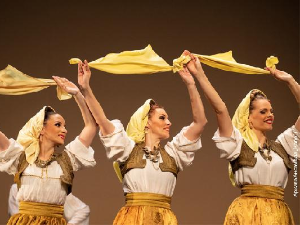 Фолклорни ансамбли кроз историју