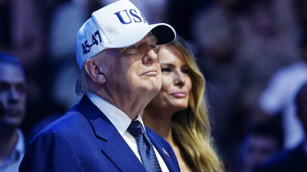 Аве, Трампе! Борбе, крв и зној за рођендански шоу испред Беле куће