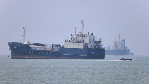 Иран: Ормуски мореуз поново затворен због кршења примирја – више од 20 погинулих у израелским ударима на јужни Либан