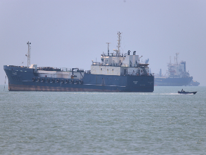 Иран: Ормуски мореуз поново затворен због кршења примирја – више од 20 погинулих у израелским ударима на јужни Либан