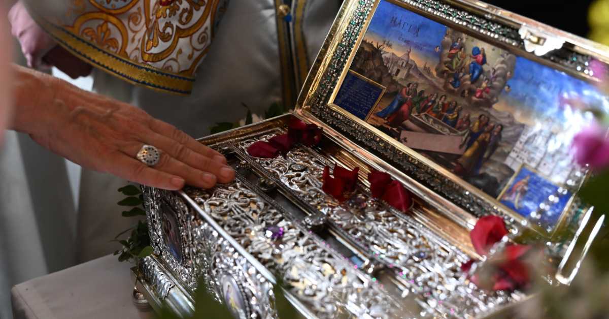 Свечани испраћај Појаса Пресвете Богородице у манастир Ватопед на Светој Гори